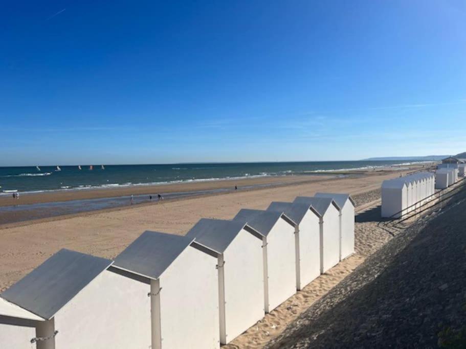 Ferienwohnung Sur La Plage / Enjoy The Beach Cabourg Exterior foto